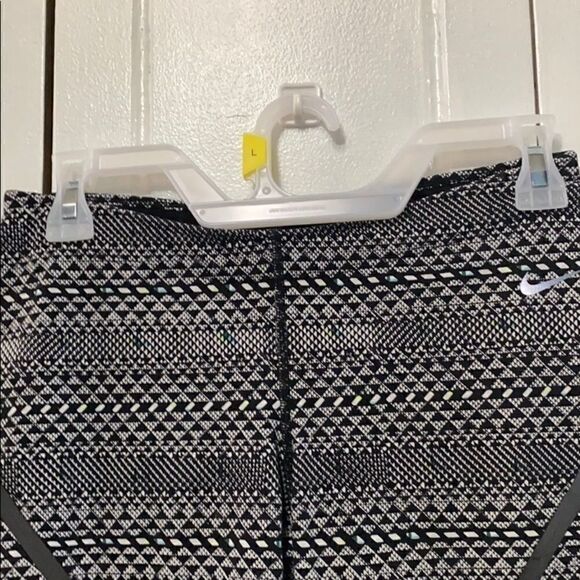 Nike DRI - FIT geometric print Capri Leggings S - Picture 2 of 9